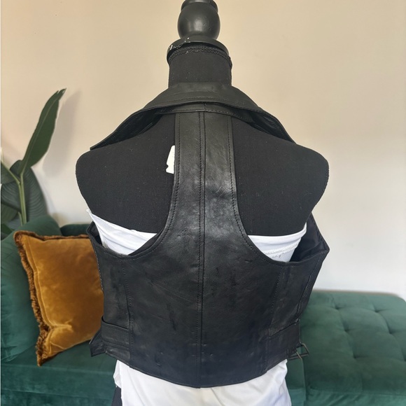 Hot Leather Cropped Black Leather Vest - Picture 6 of 10